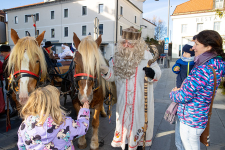 praznični sejem in prihod dedka mraza (57)